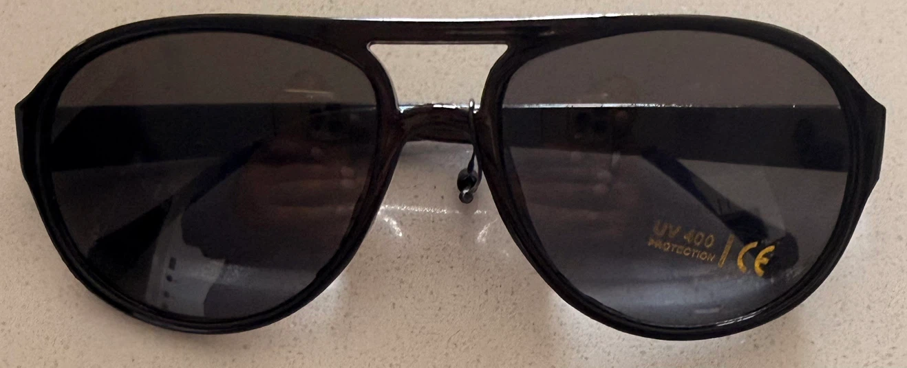 BRAND NEW • Black SUNGLASSES • UV 400