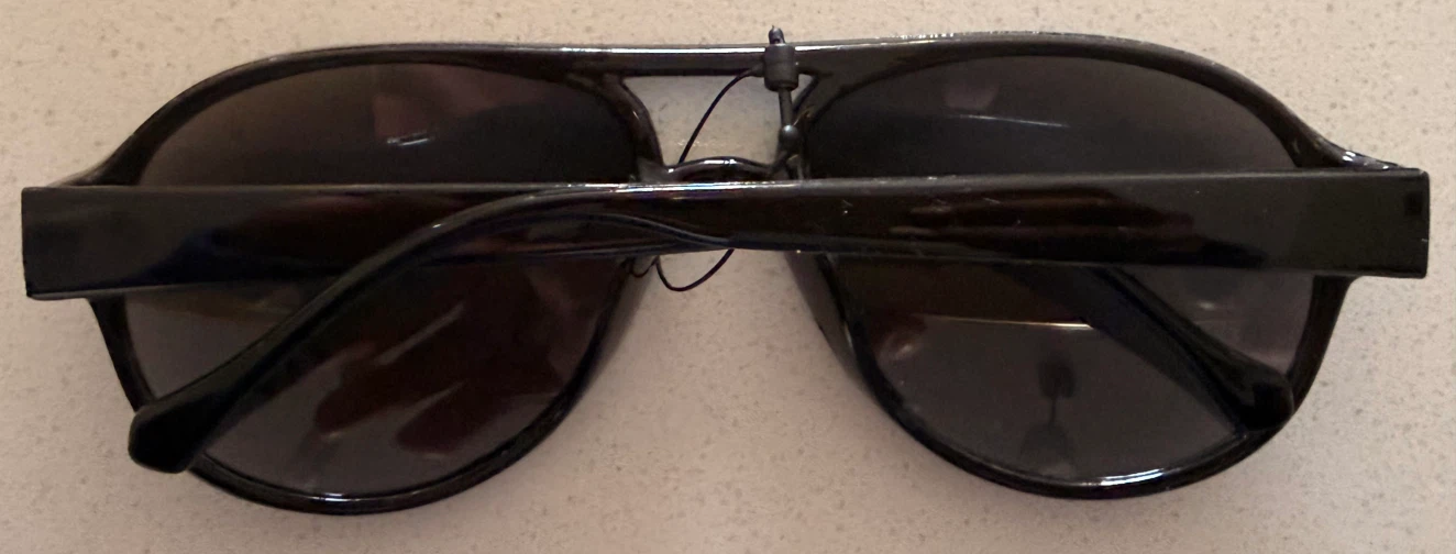 BRAND NEW • Black SUNGLASSES • UV 400 - photo 4