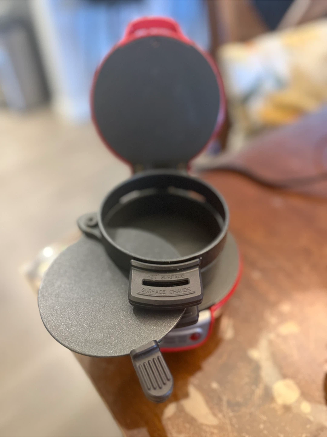 Hamilton Beach Breakfast Sandwich Maker - photo 3