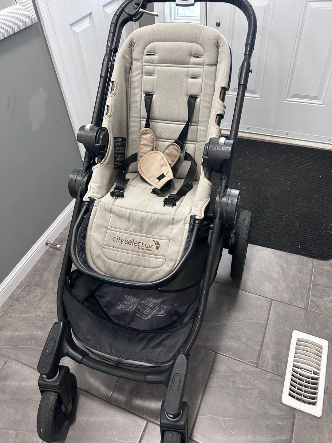 Baby Jogger City Select Lux Stroller - photo 2