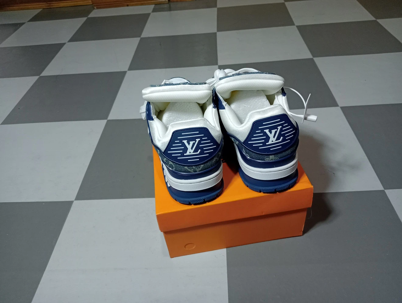 Louis Vuitton Blue Running Shoes - photo 3