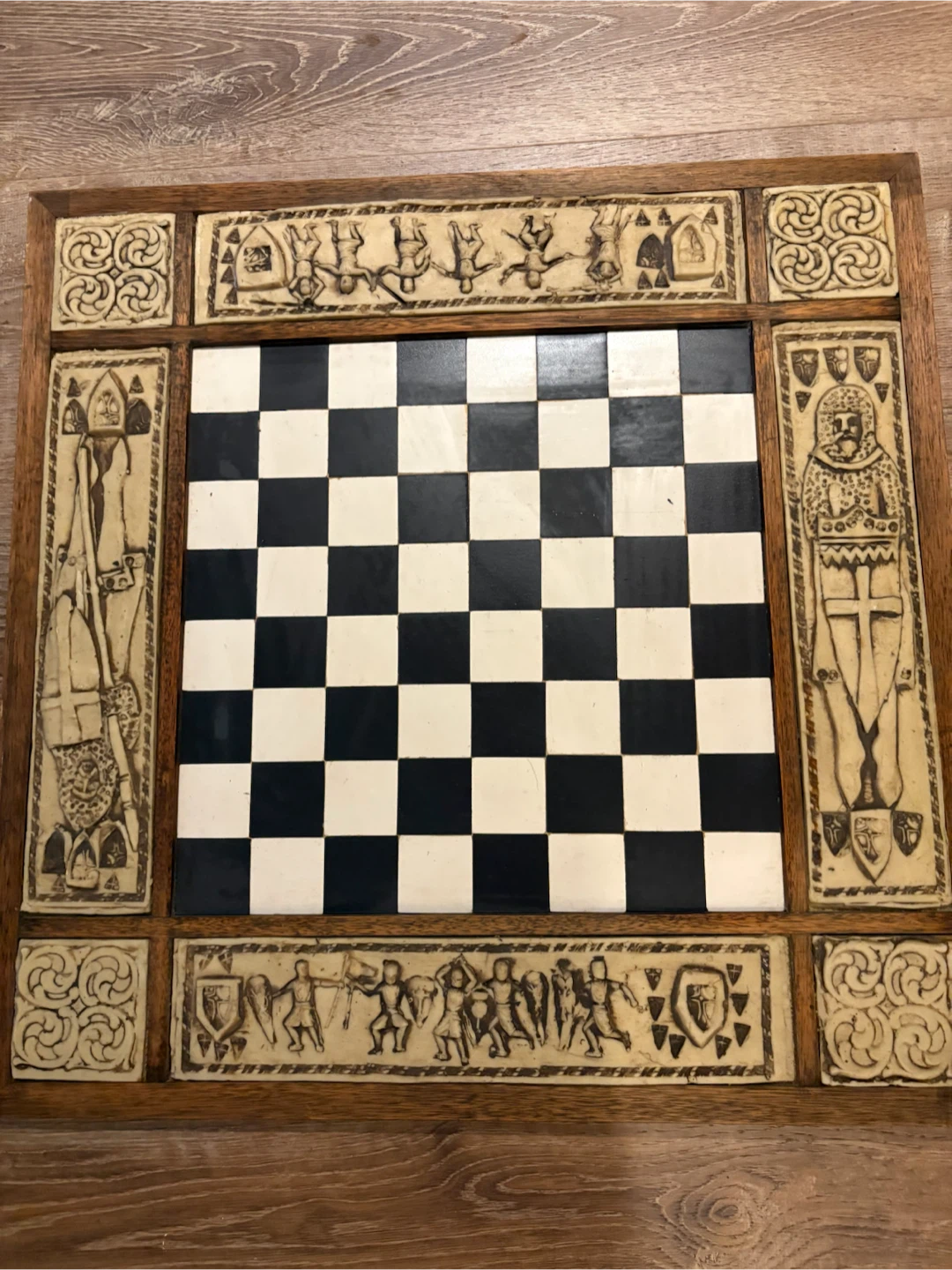Isle of Lewis Chess Set with Wooden Board