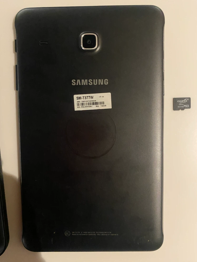 Samsung Galaxy Tab E 8.0 with Case and 32GB SD Card - photo 5