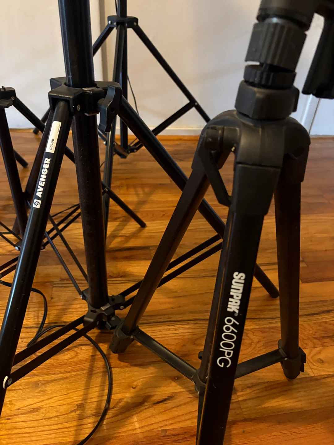 Light Stands and Softbox Lights - photo 4