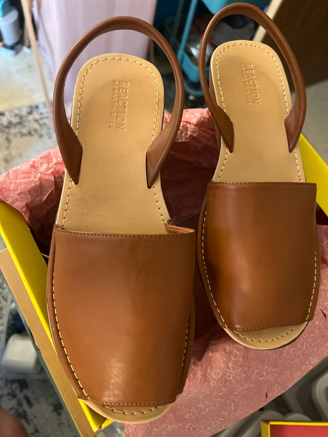 Kenneth Cole Reaction Fine Glass Wedges - Tan Size 9.5