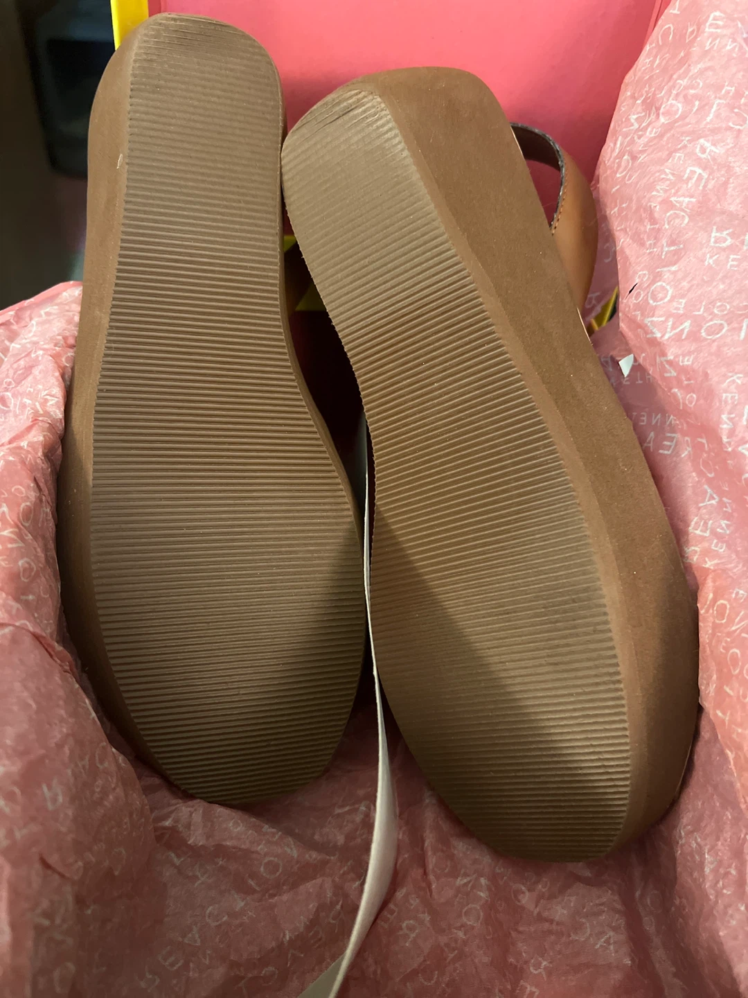 Kenneth Cole Reaction Fine Glass Wedges - Tan Size 9.5 - photo 3