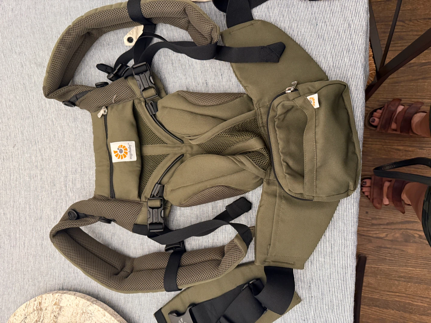 Ergobaby Omni Baby Carrier w/newborn insert - photo 2