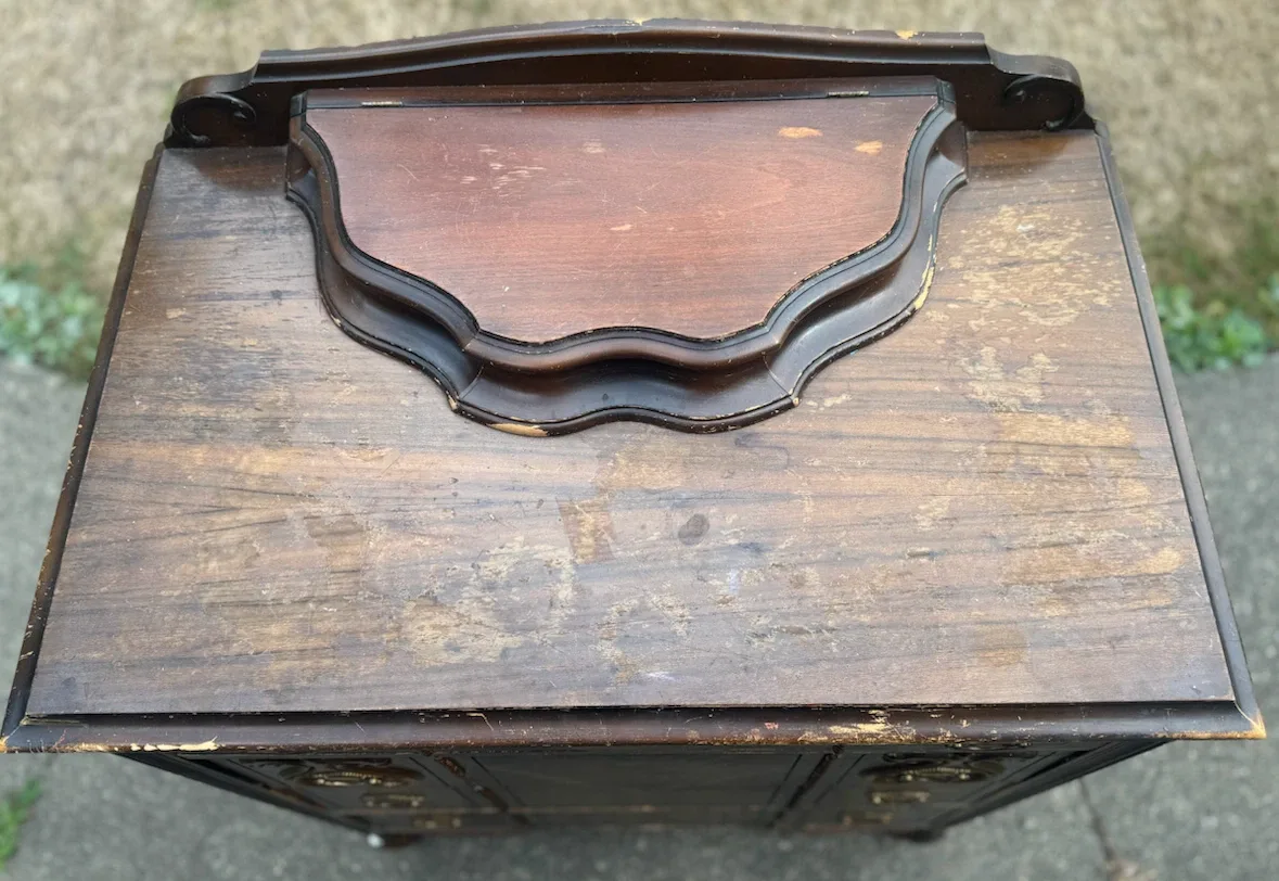 Cute Vintage 4-Drawer Wooden Dresser - photo 5