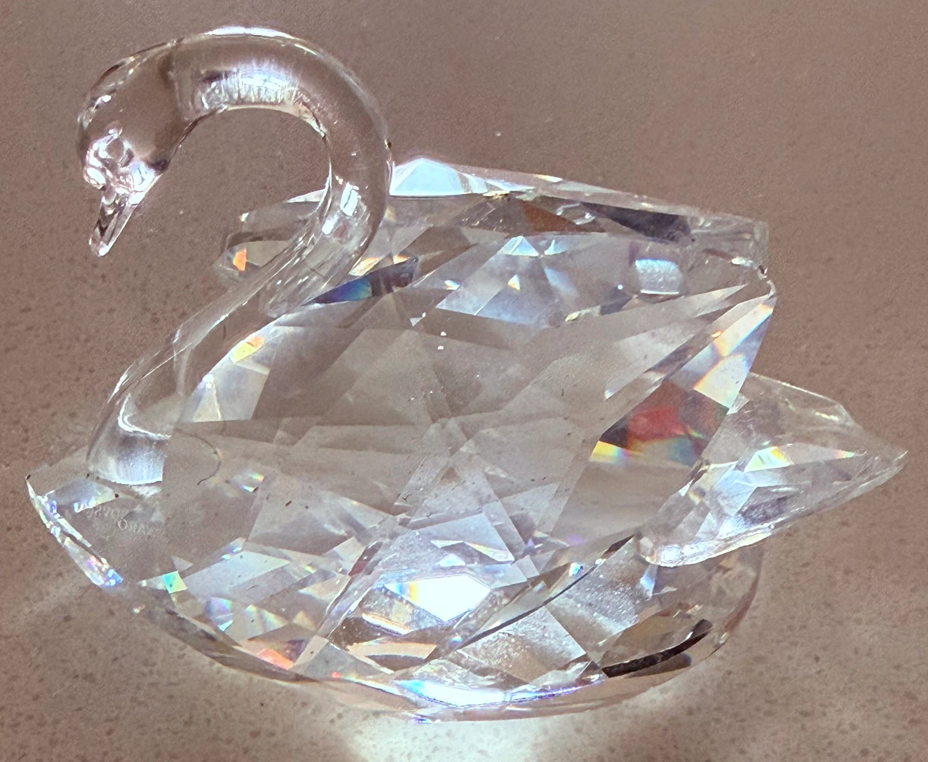 Stunning SWAROVSKI Crystal (Stamped) • SWAN