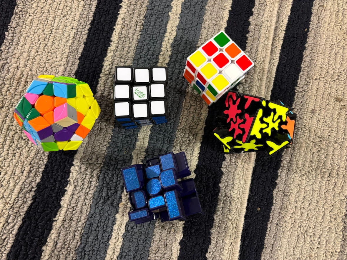 Set of 5 Assorted Puzzle Cubes - photo 2