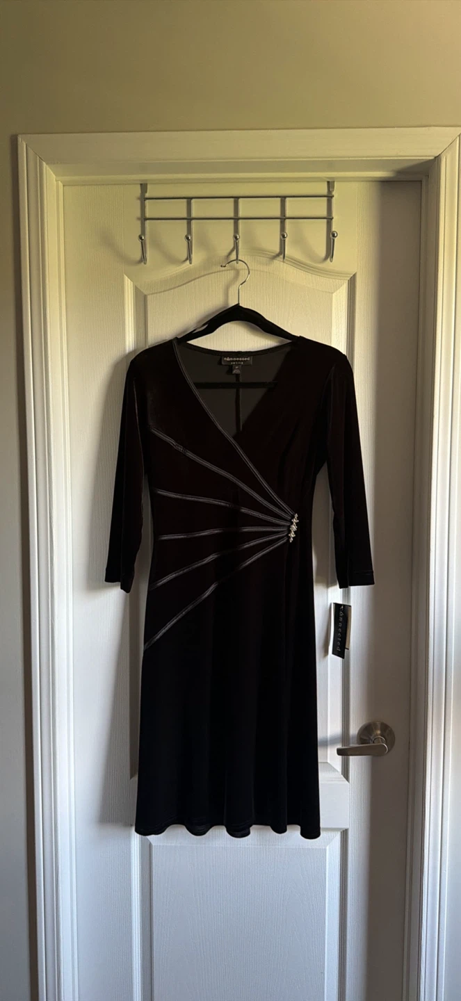 New Connected Petite Black Velvet Dress-S(petite)