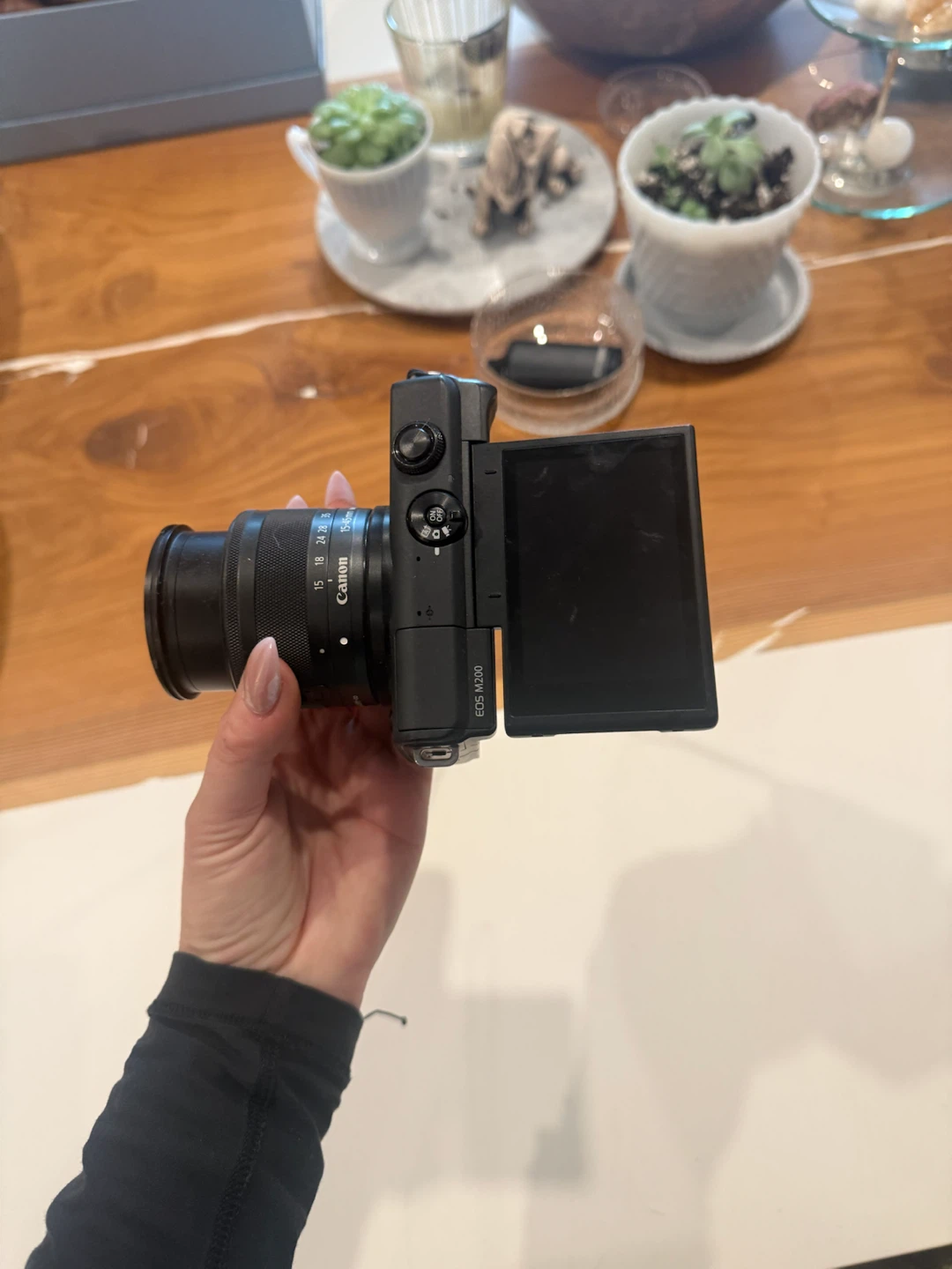 Canon EOS M200 Mirrorless Camera