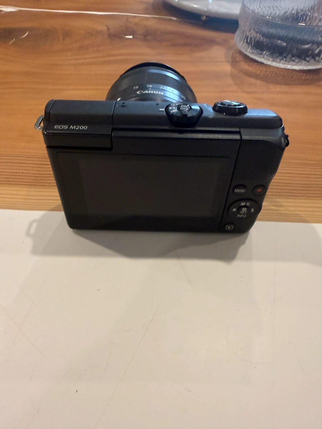Canon EOS M200 Mirrorless Camera - photo 4