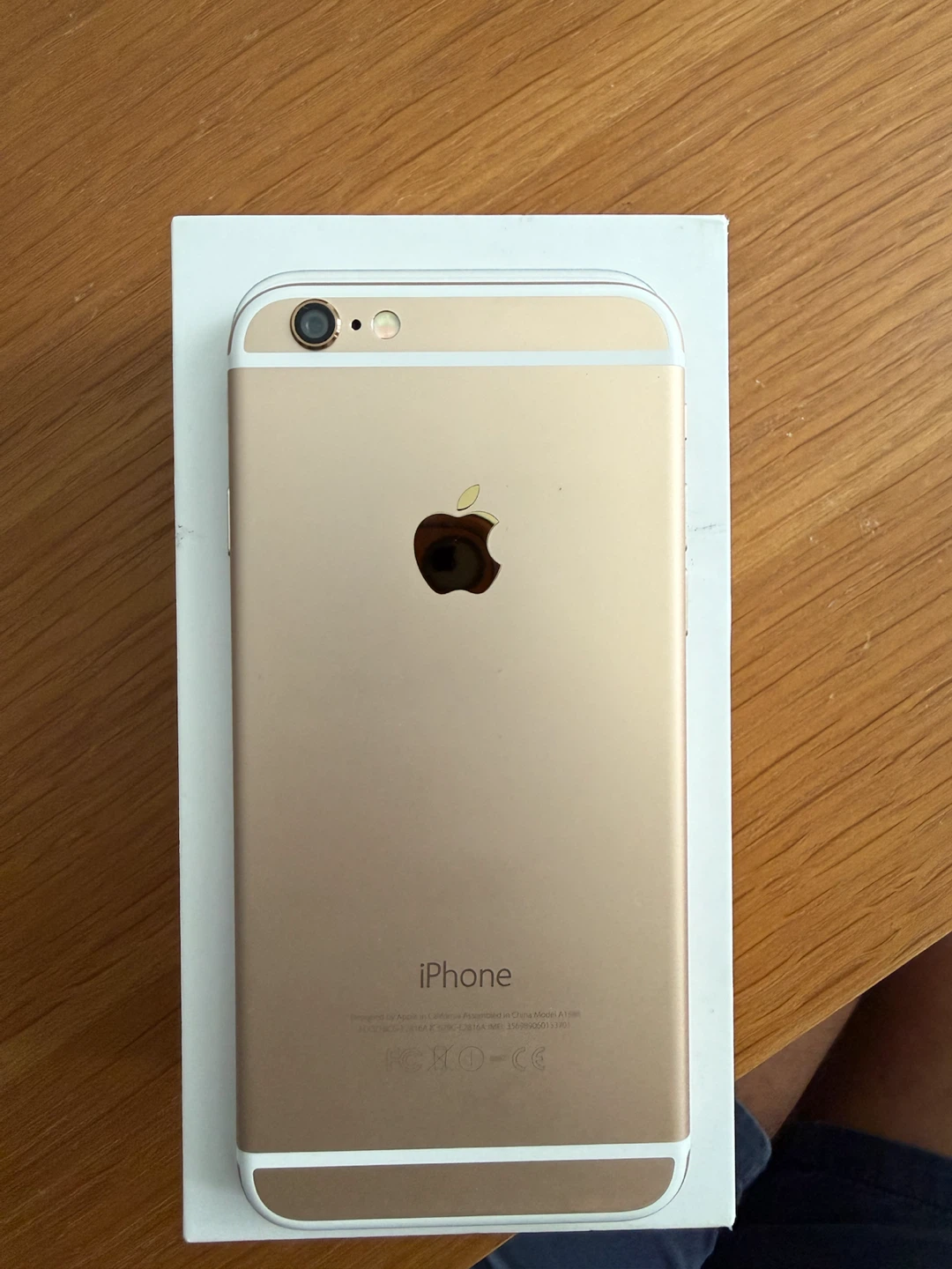 Apple iPhone 6s Gold