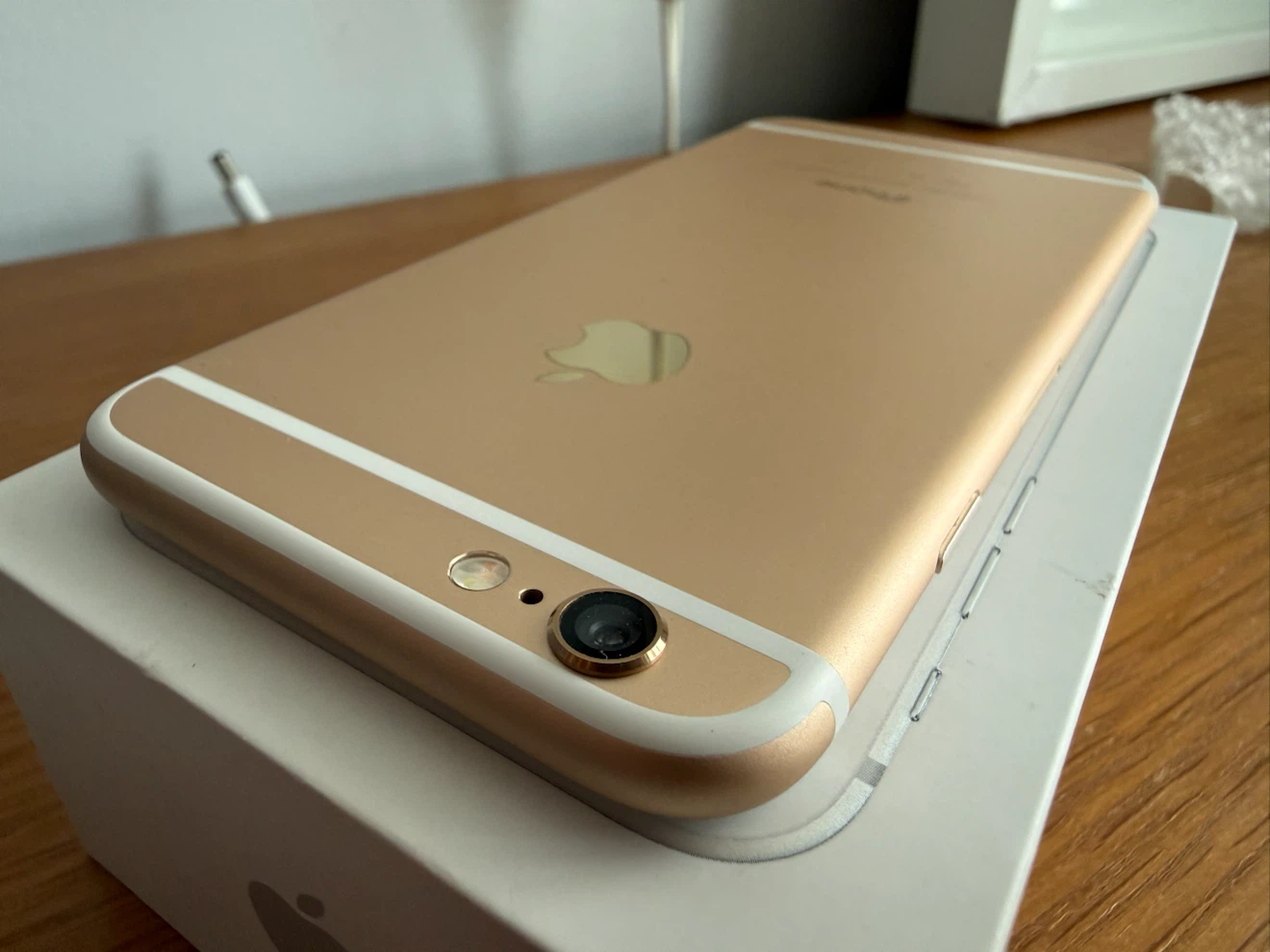 Apple iPhone 6s Gold - photo 2