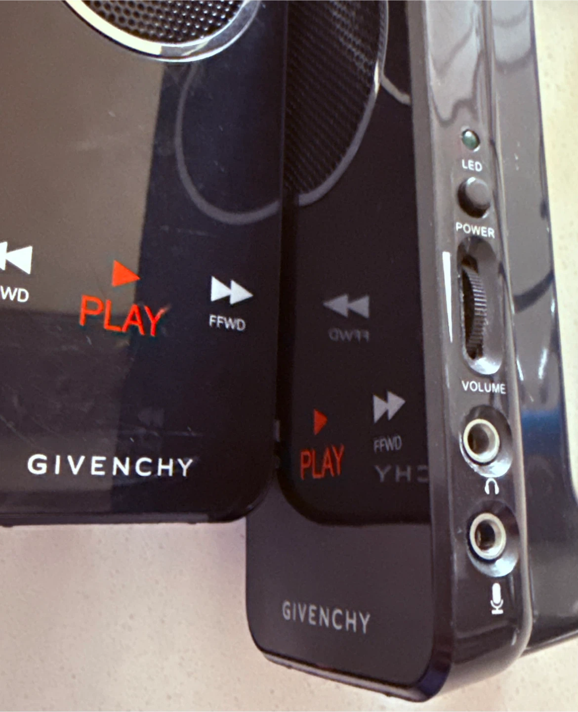 LIMITED EDITION • Authentic Designer GIVENCHY USB Speakers - photo 2