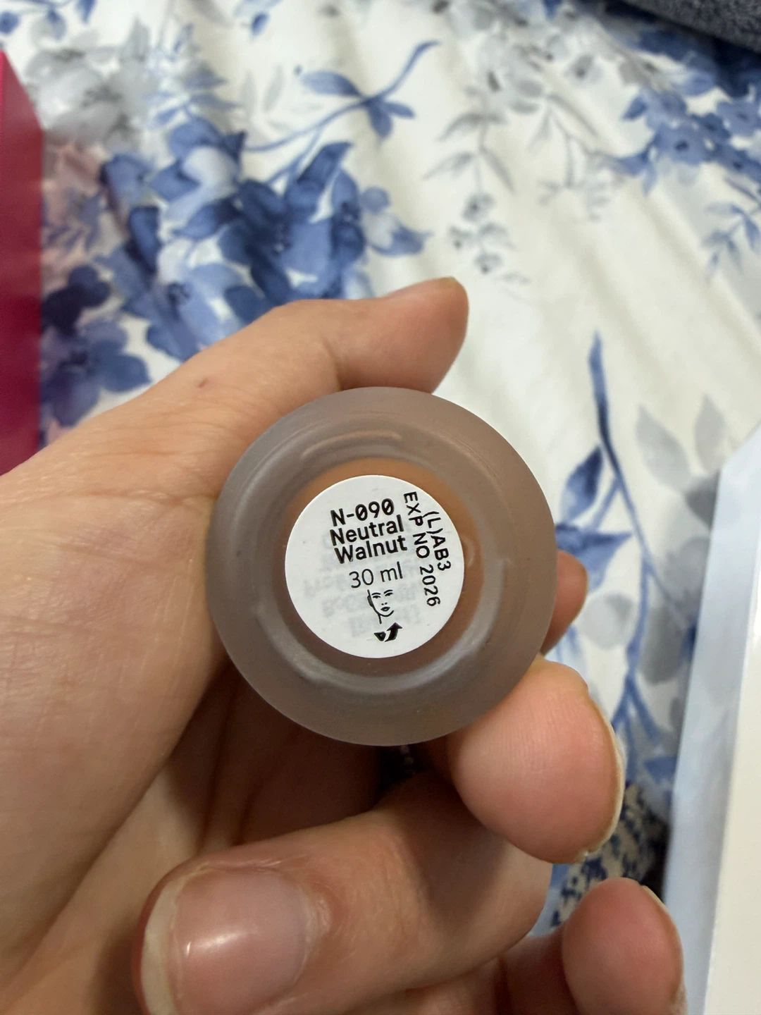 Bobbi Brown Weightless Skin Foundation N-090 Neutral Walnut - photo 3