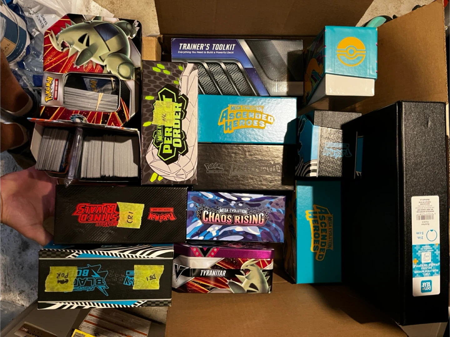 Insane amount of pokemon cards