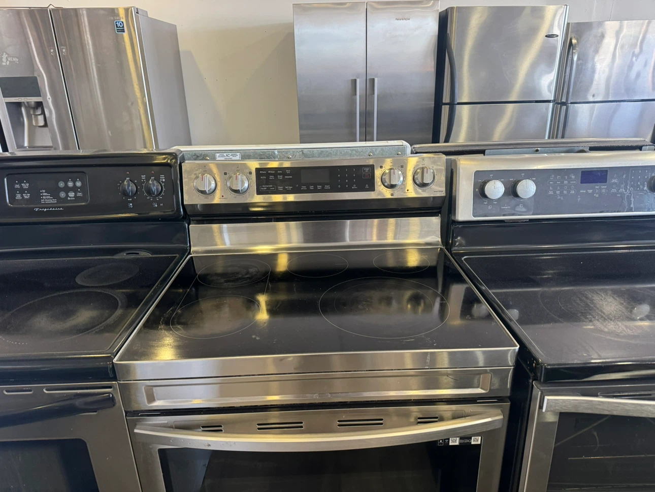Samsung 30” Smart Electric Range - photo 2