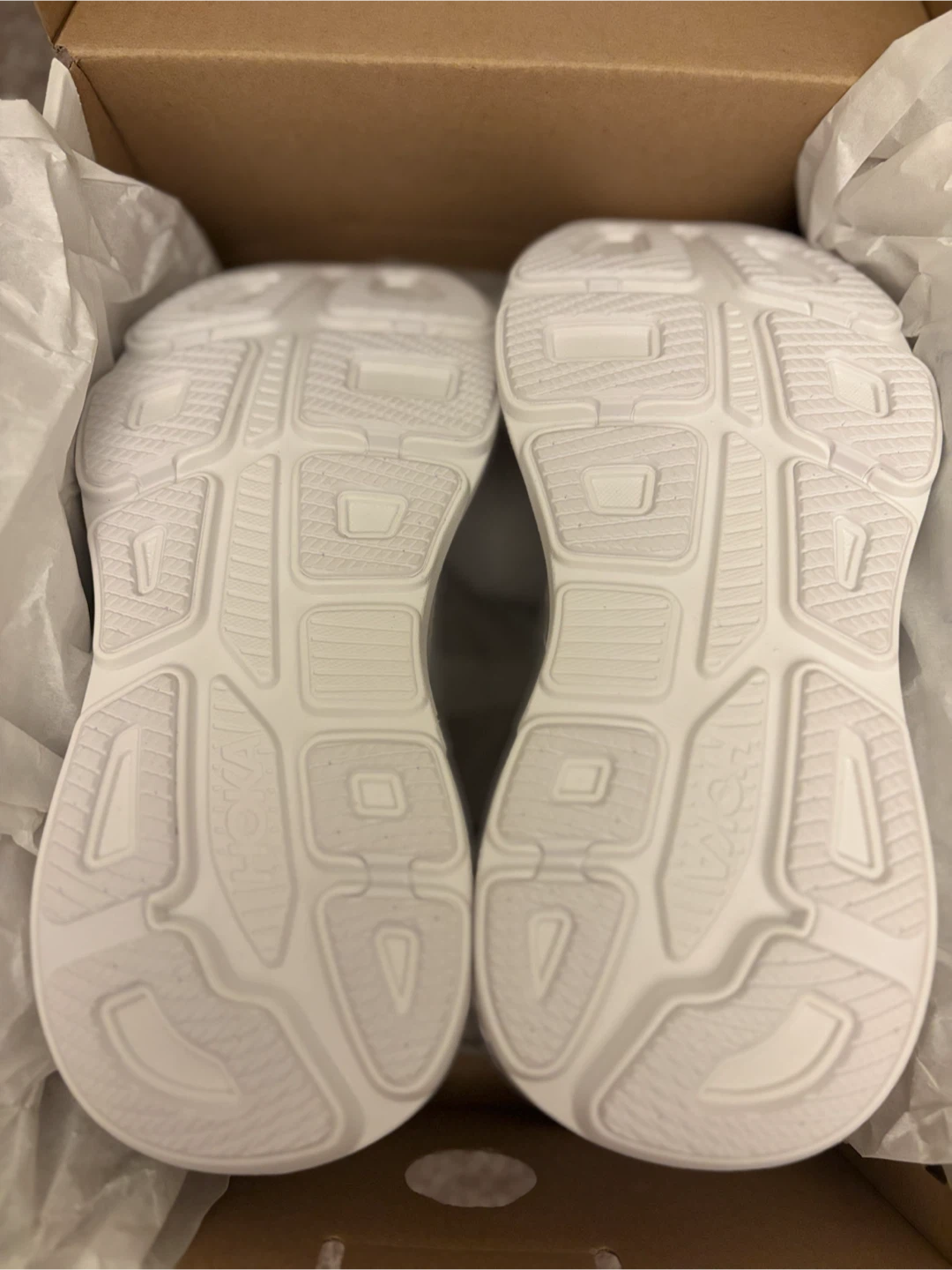 New Hoka Bondi 9 women 6.5 - photo 3