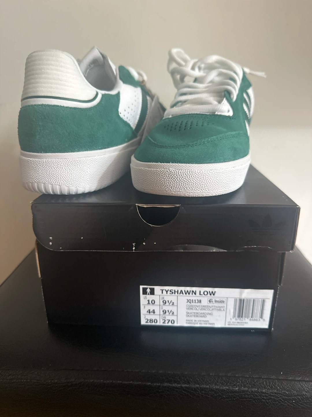 Adidas Tyshawn Low Shoes Green (US 10)