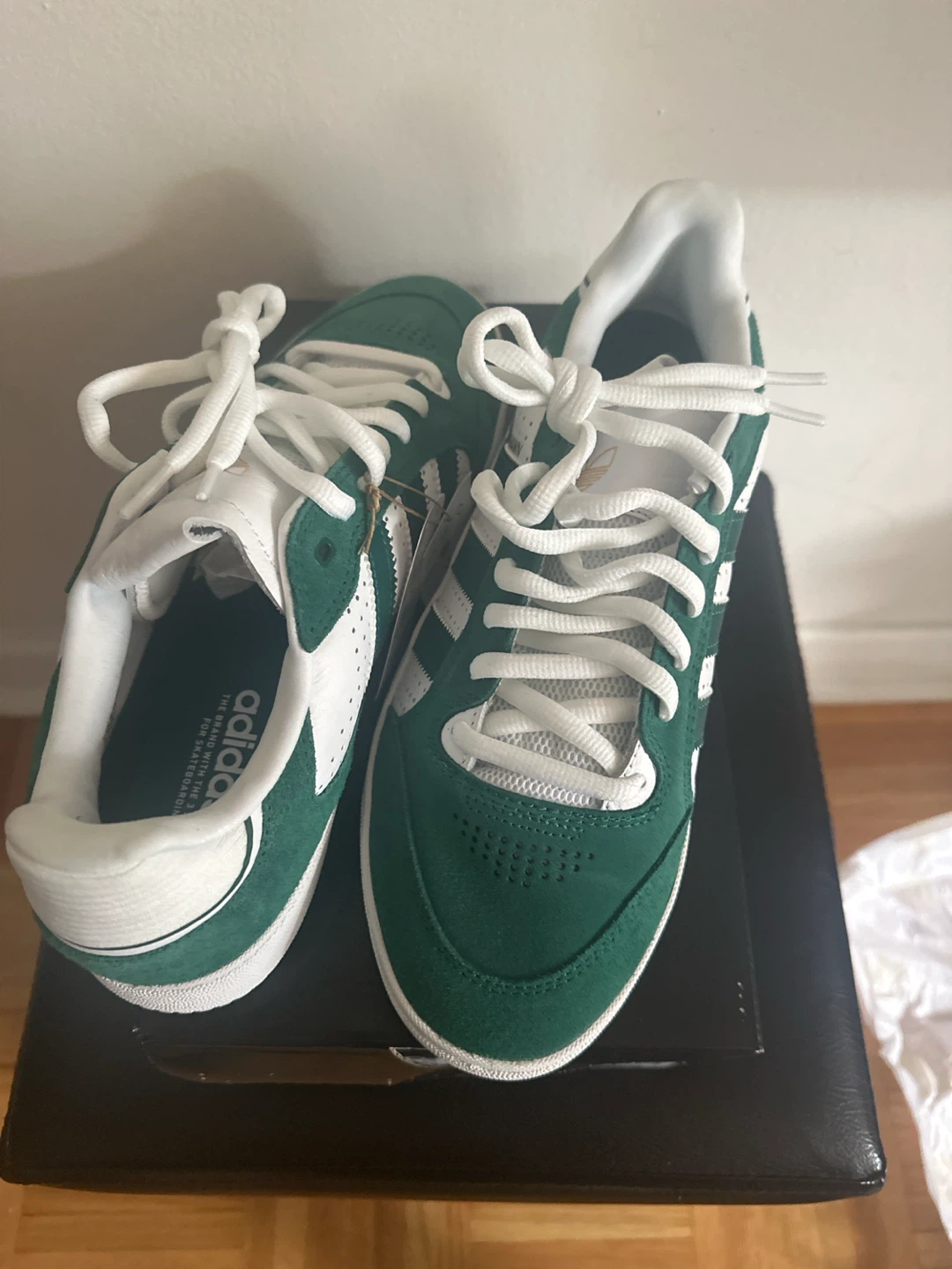 Adidas Tyshawn Low Shoes Green (US 10) - photo 2