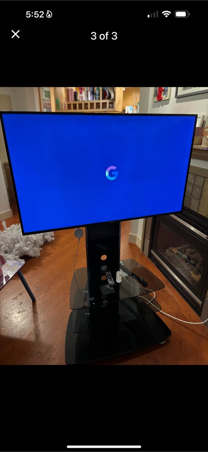 Westinghouse TV with Glass TV Stand - photo 2