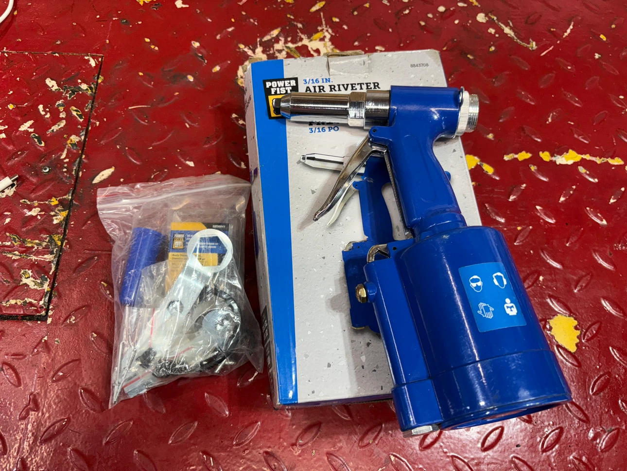 Power Fist 3/16 in. Air Riveter - photo 2