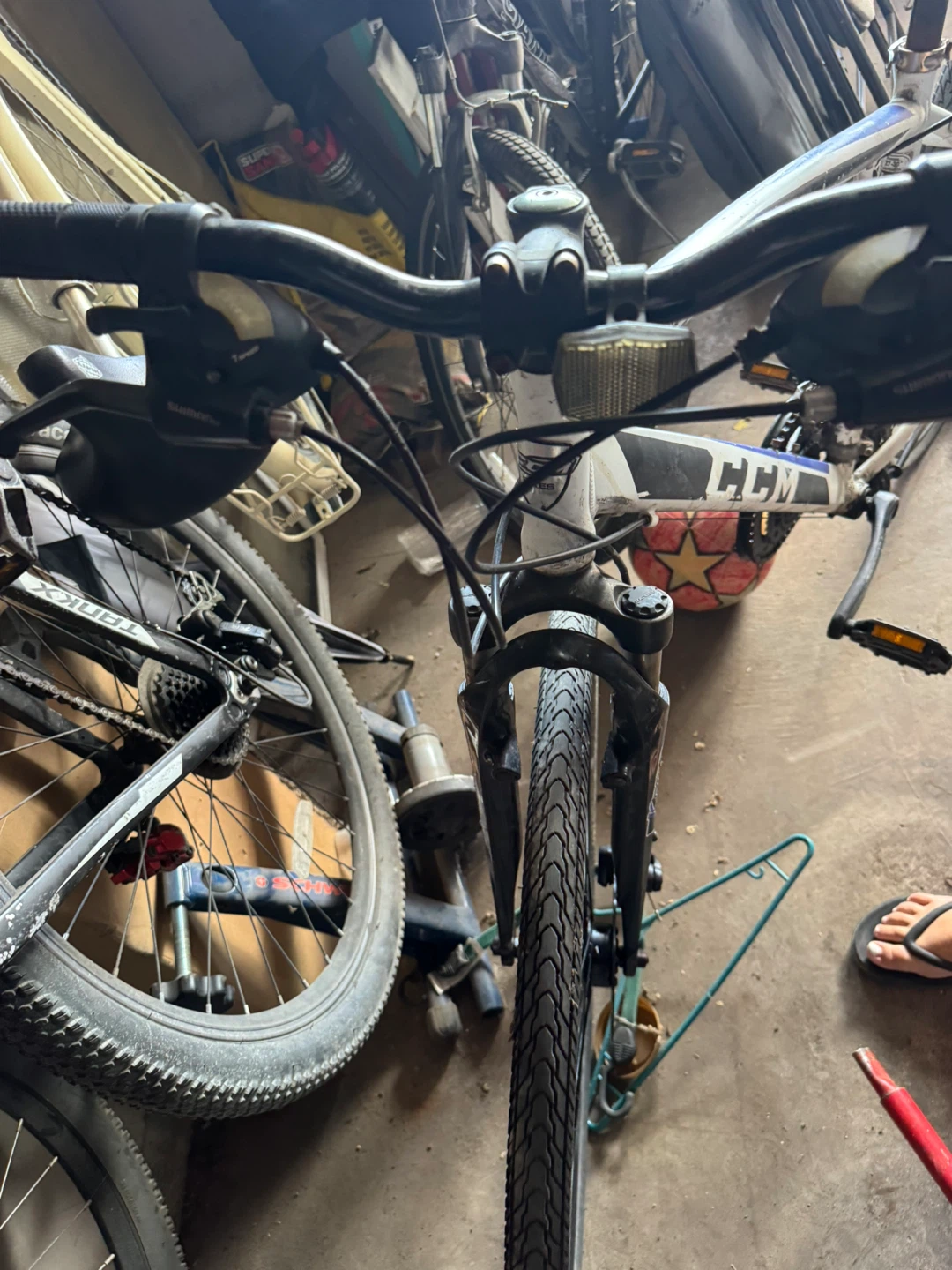 CCM Krossport Hybrid Bicycle