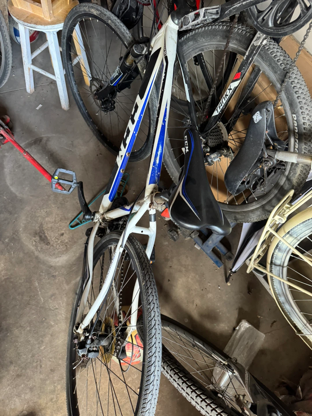 CCM Krossport Hybrid Bicycle - photo 2