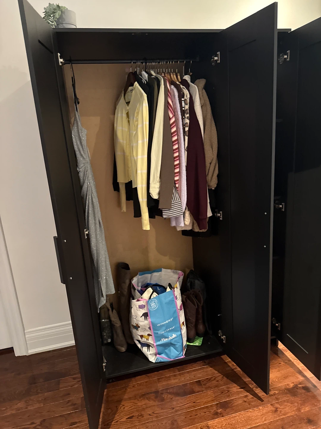 Black 3-Door Wardrobe with Mirror - photo 3