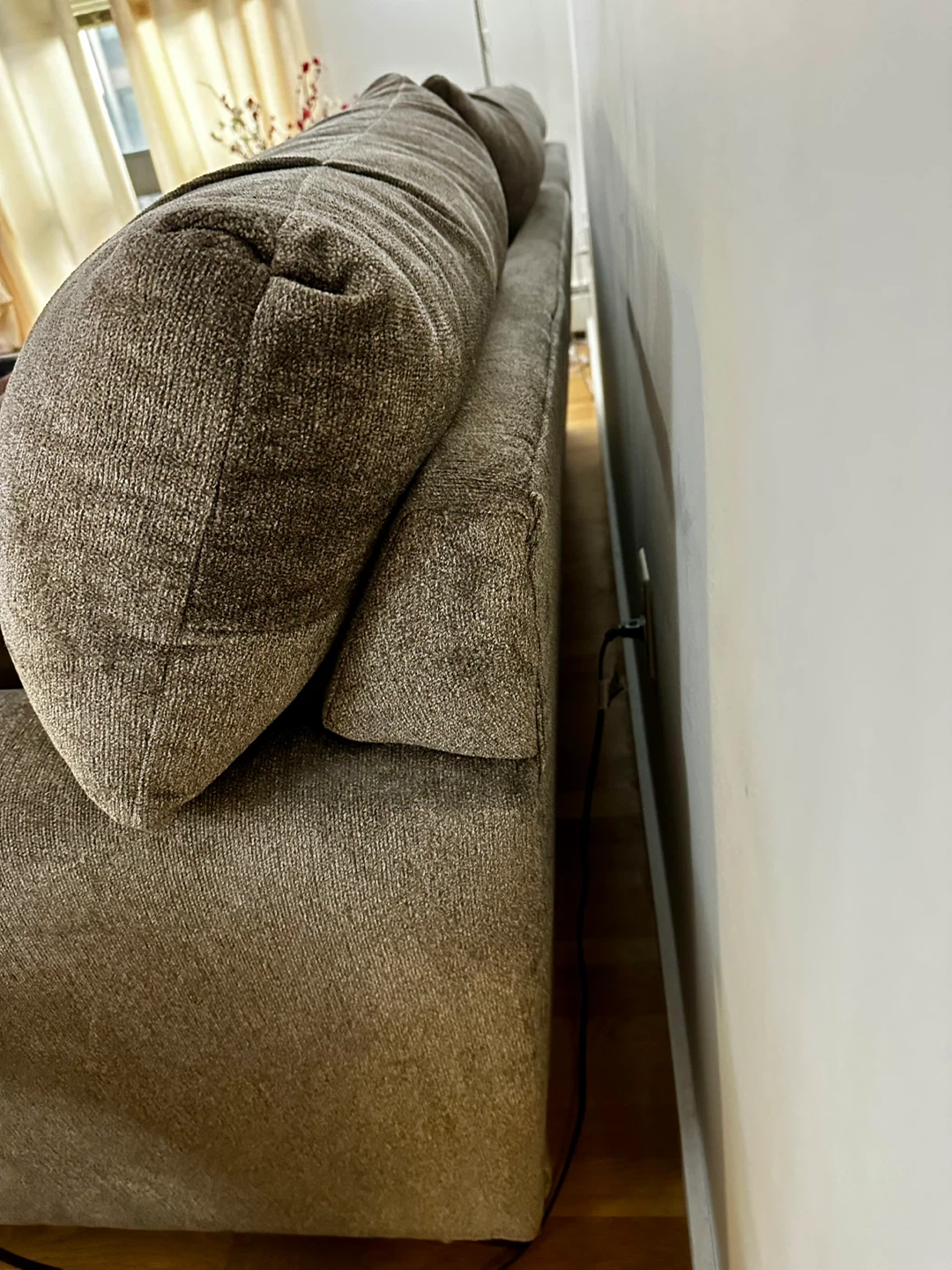 Luxe oversized Grey sofa with chaise - photo 2