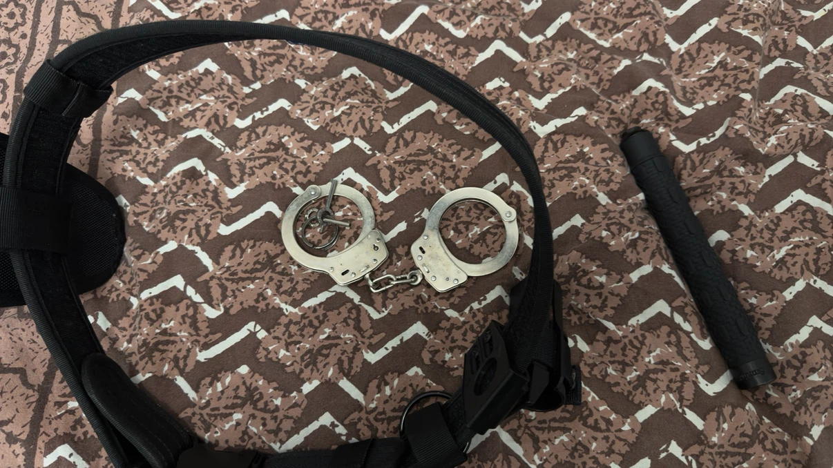 Tactical Belt with Handcuffs and Baton - photo 2