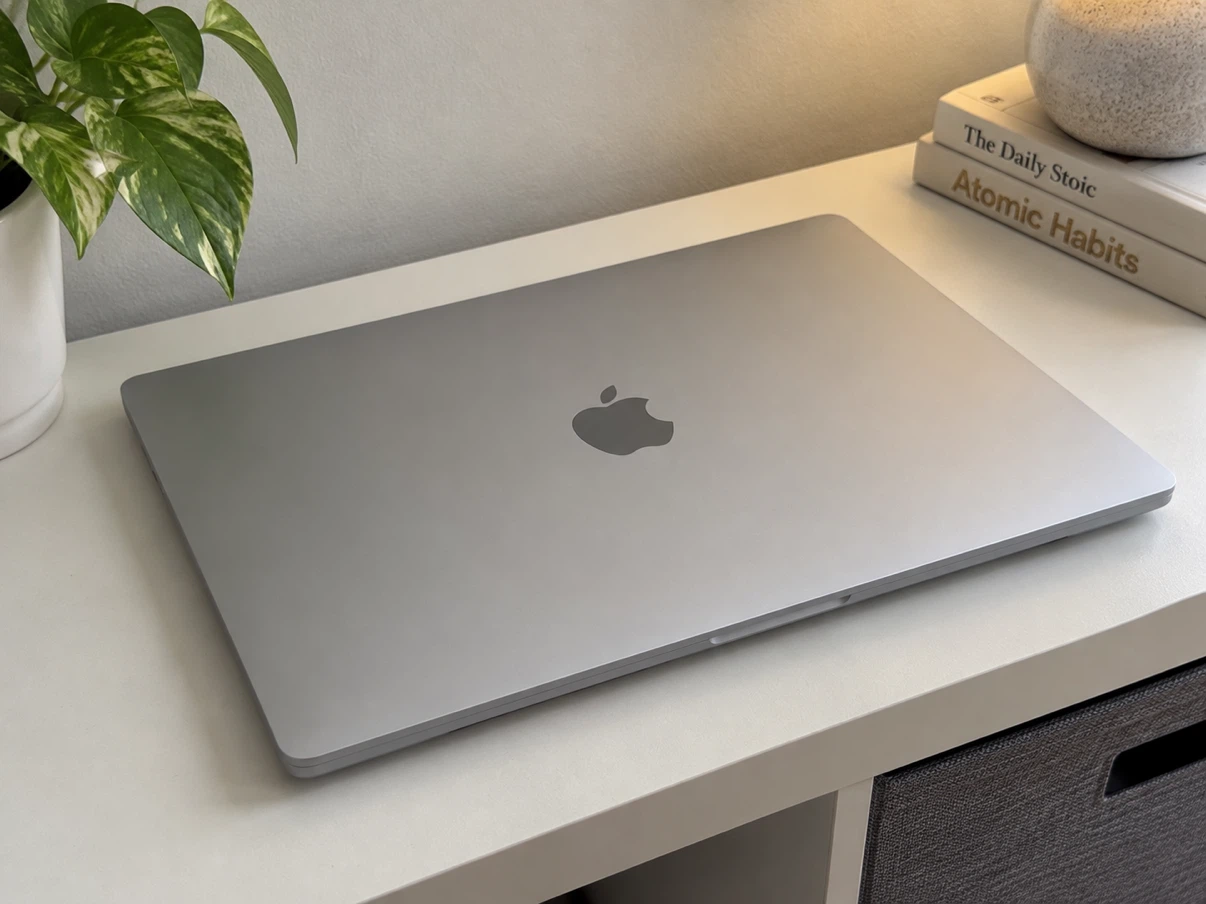Apple MacBook Air 15” M4 24GB RAM 512GB SSD - Silver - photo 2