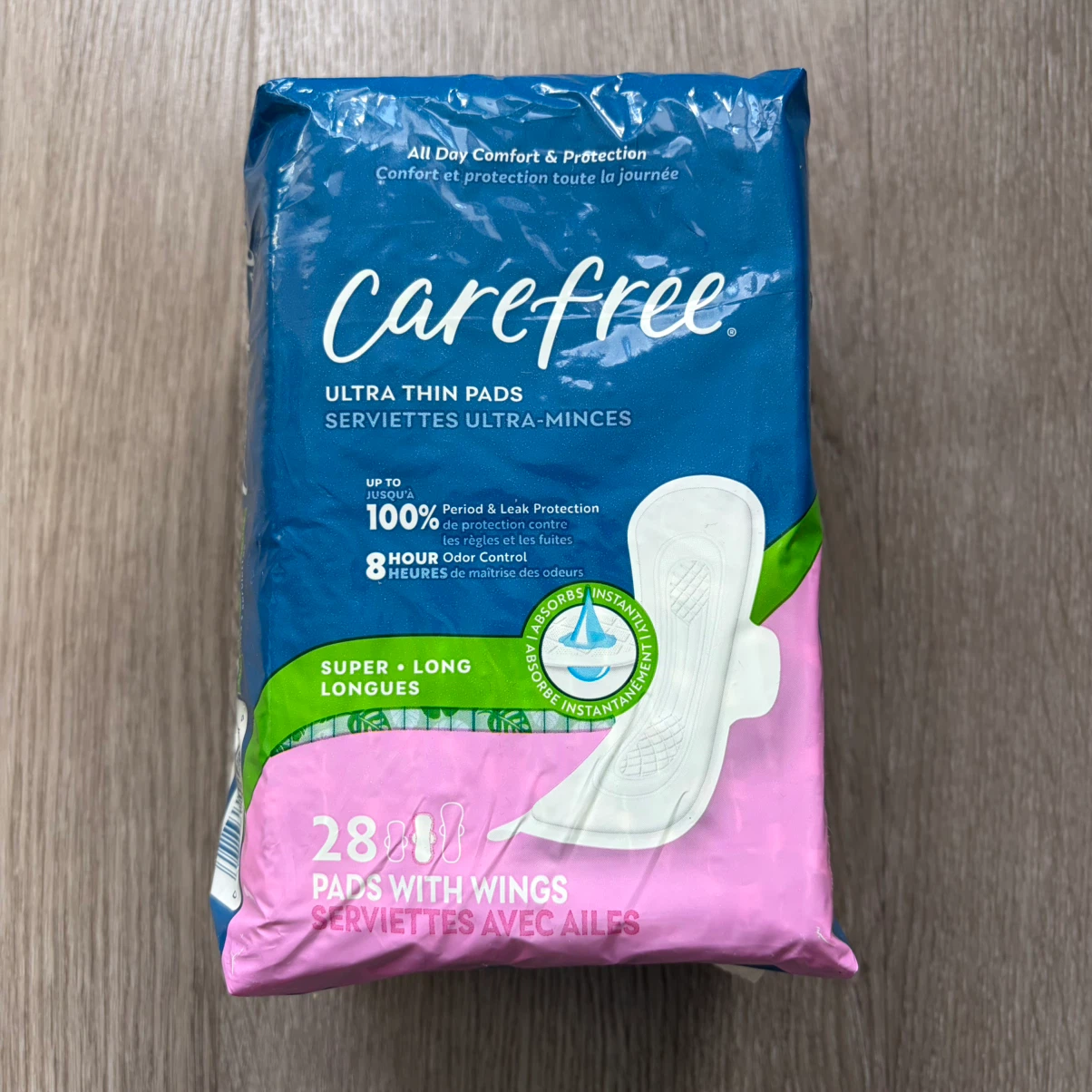 Carefree Ultra Thin Super Long Pads with Wings - 28 Count