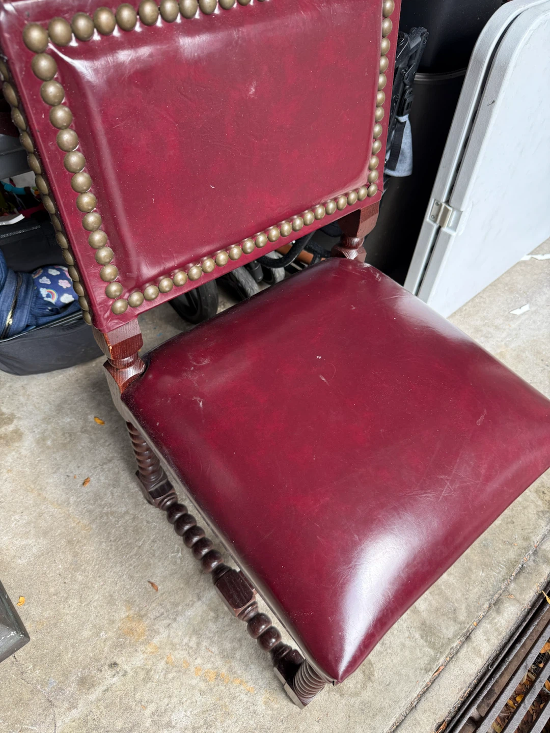 Vintage Style Burgundy Accent Chair - photo 4