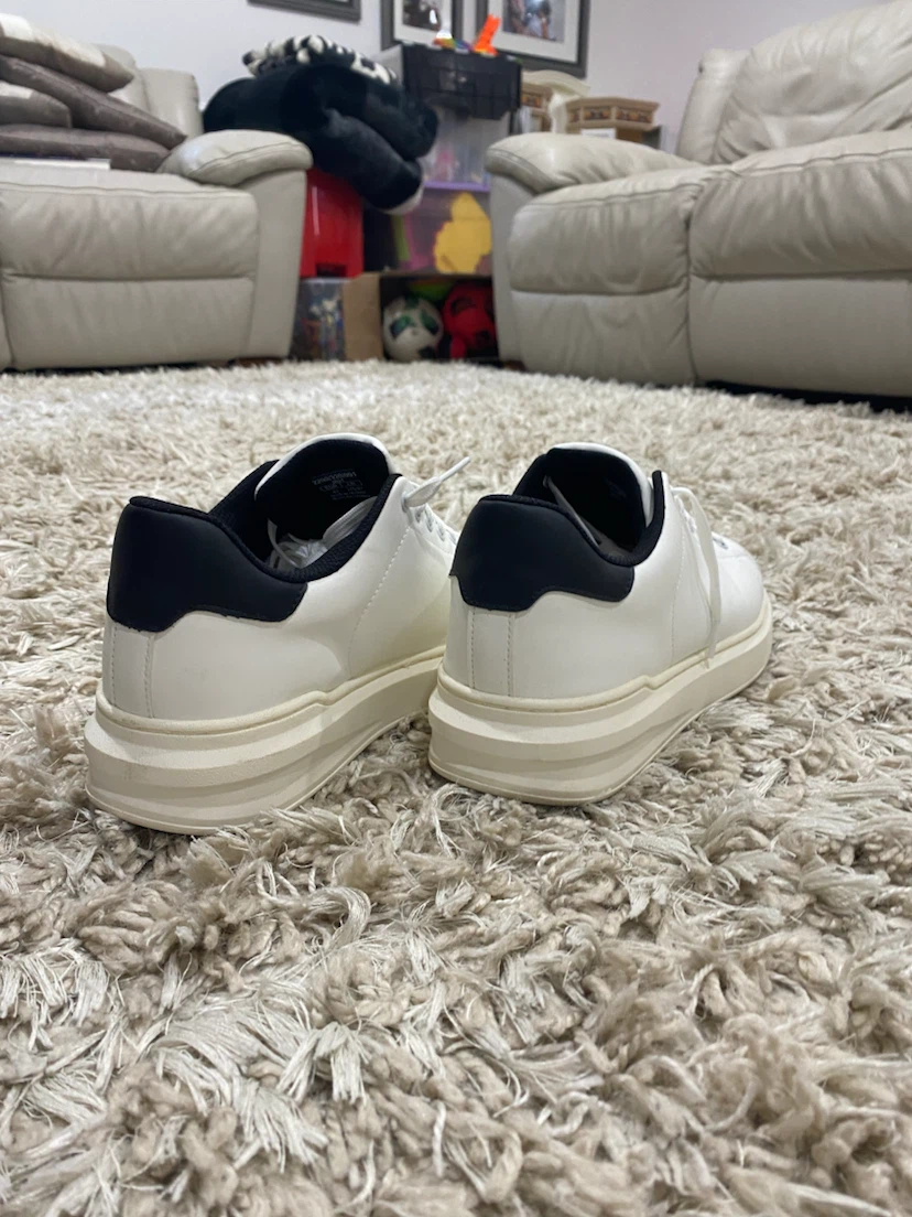 White sneakers with black heel detail - photo 2