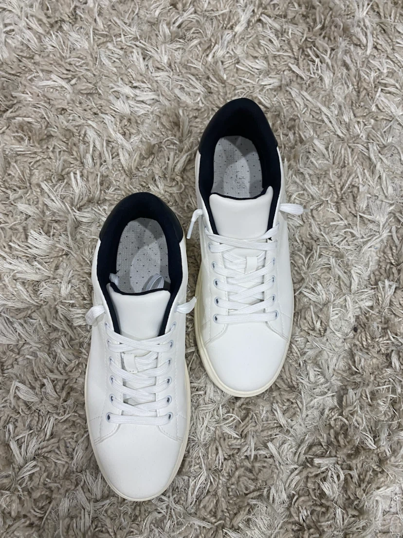 White sneakers with black heel detail - photo 4