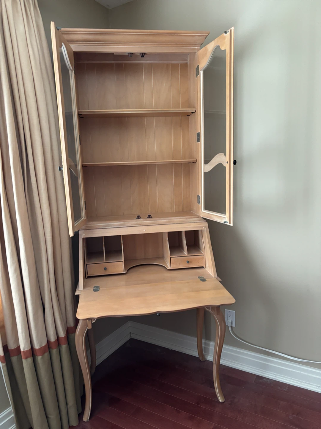 Ethan Allen Secretary Desk with Hutch - photo 3