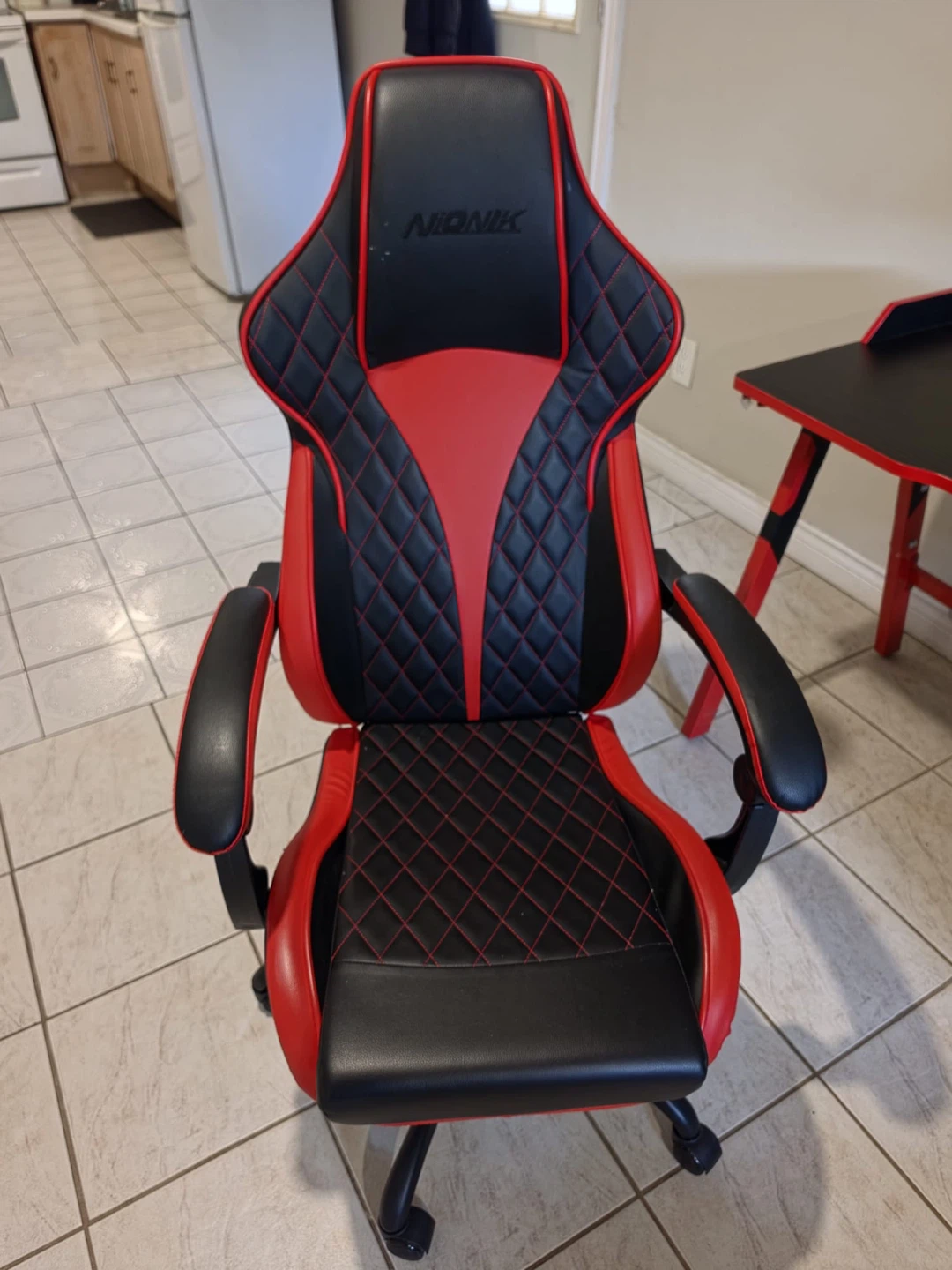 Nionik Gaming Chair and Desk Set