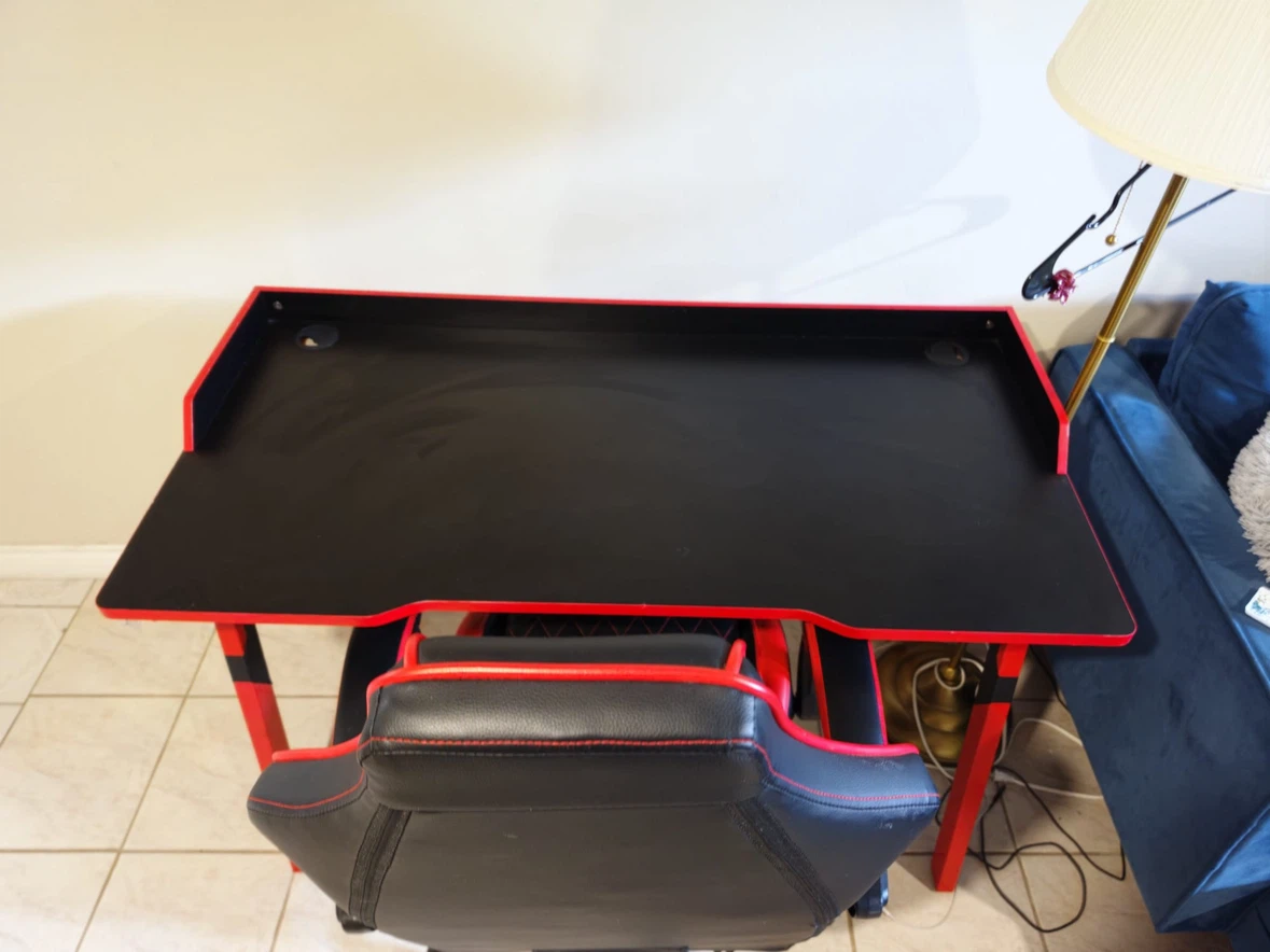 Nionik Gaming Chair and Desk Set - photo 2