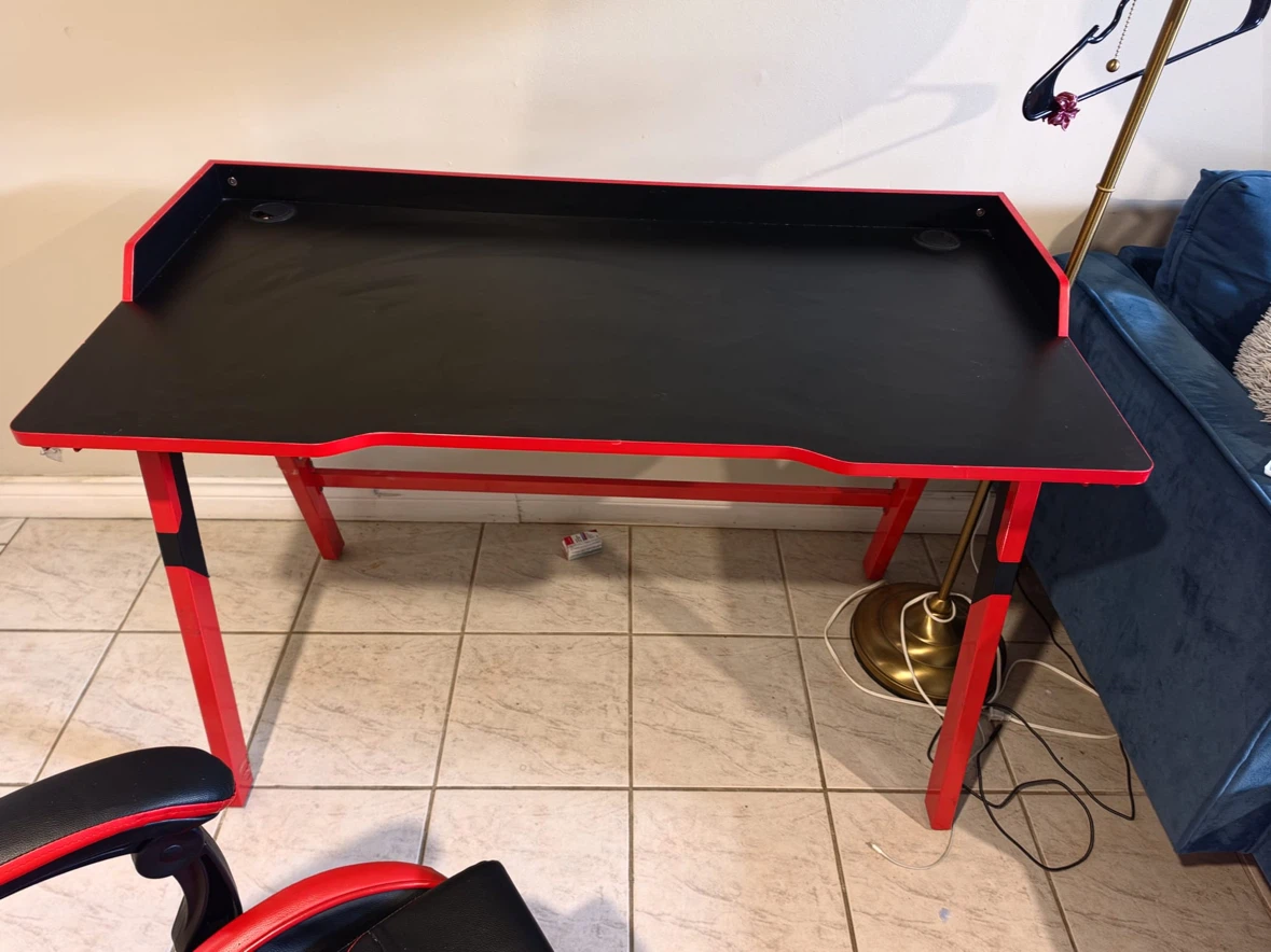 Nionik Gaming Chair and Desk Set - photo 3