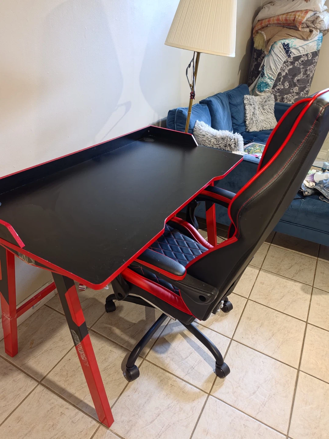 Nionik Gaming Chair and Desk Set - photo 4