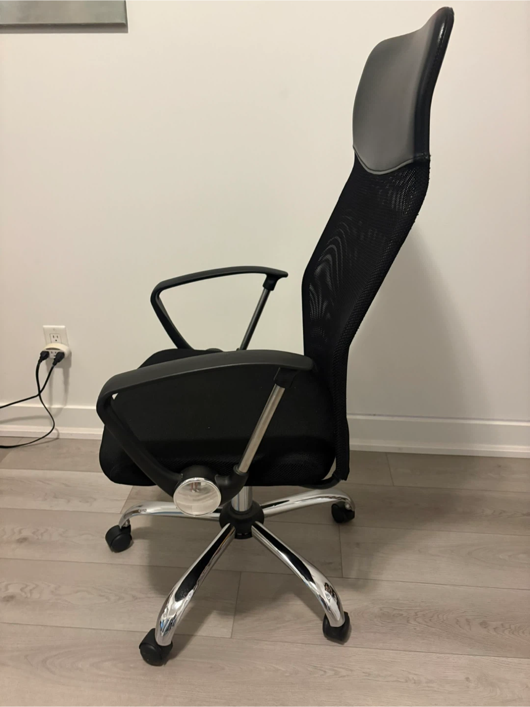 Black mesh office chair - photo 2