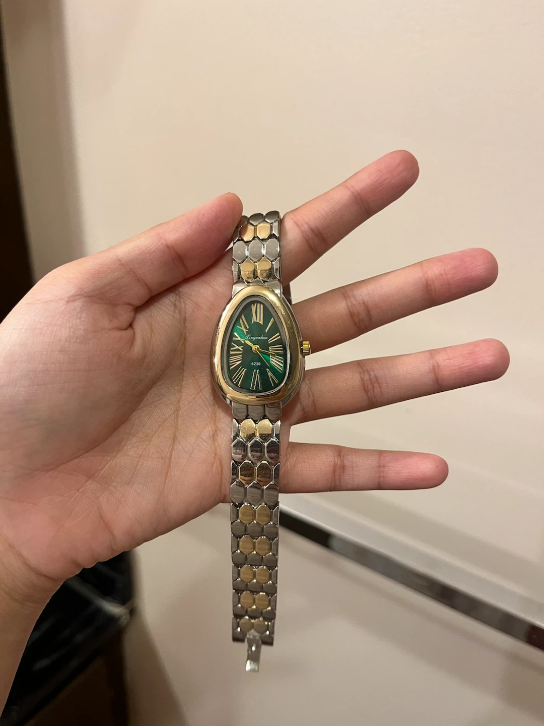 Xinyunkou Green Dial Watch
