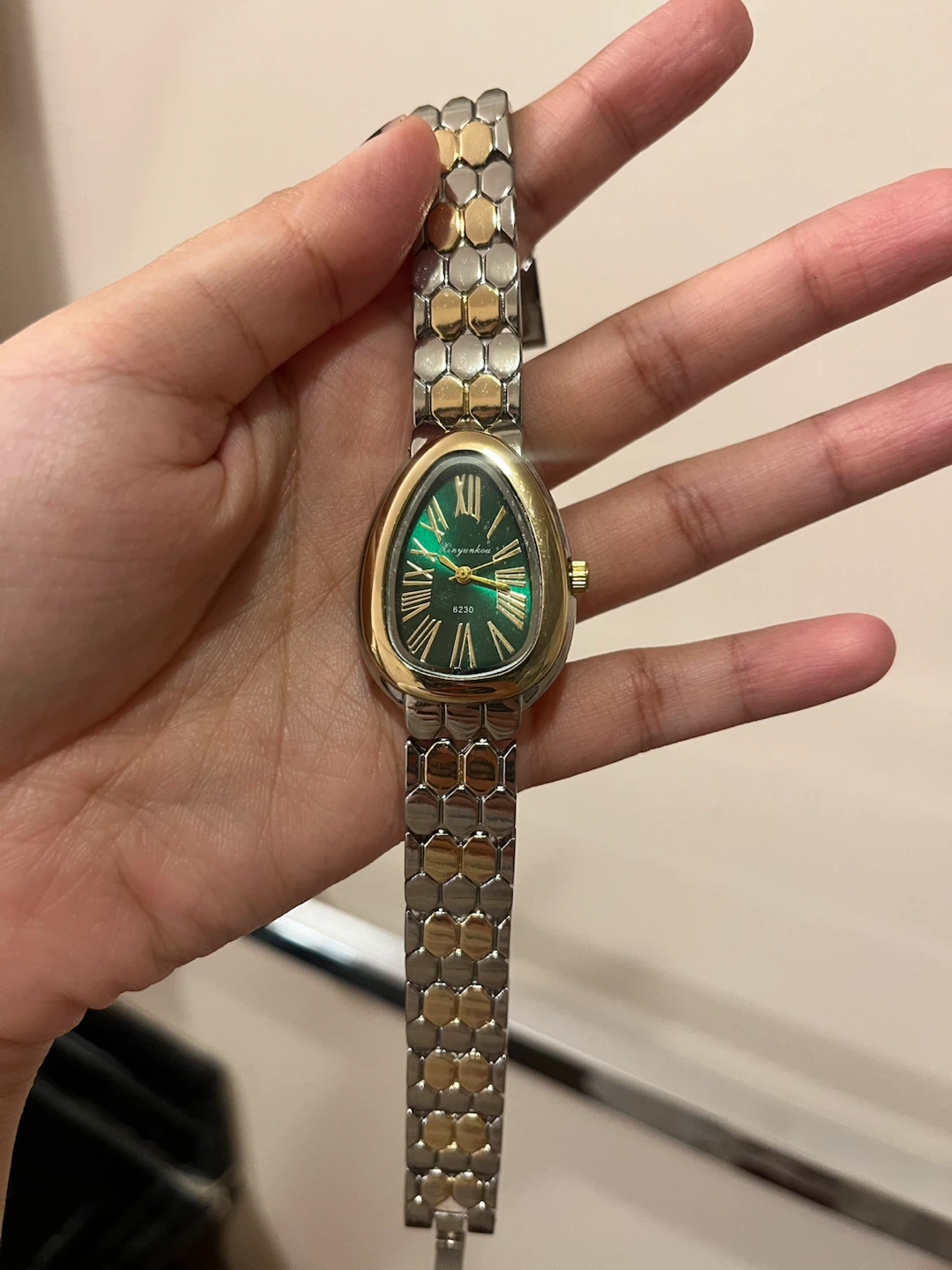 Xinyunkou Green Dial Watch - photo 2
