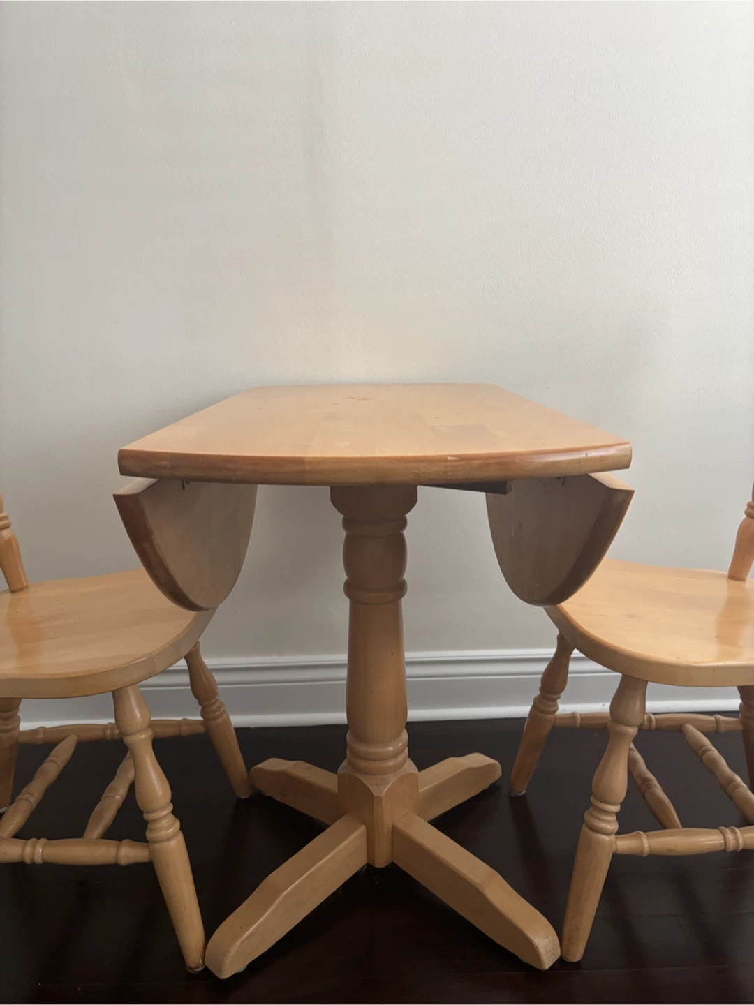 Wood drop-leaf dining table with two chairs - photo 4