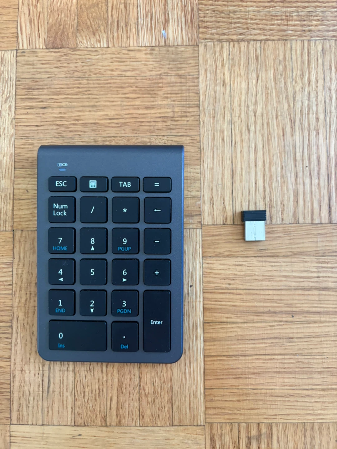 Wireless numeric pad
