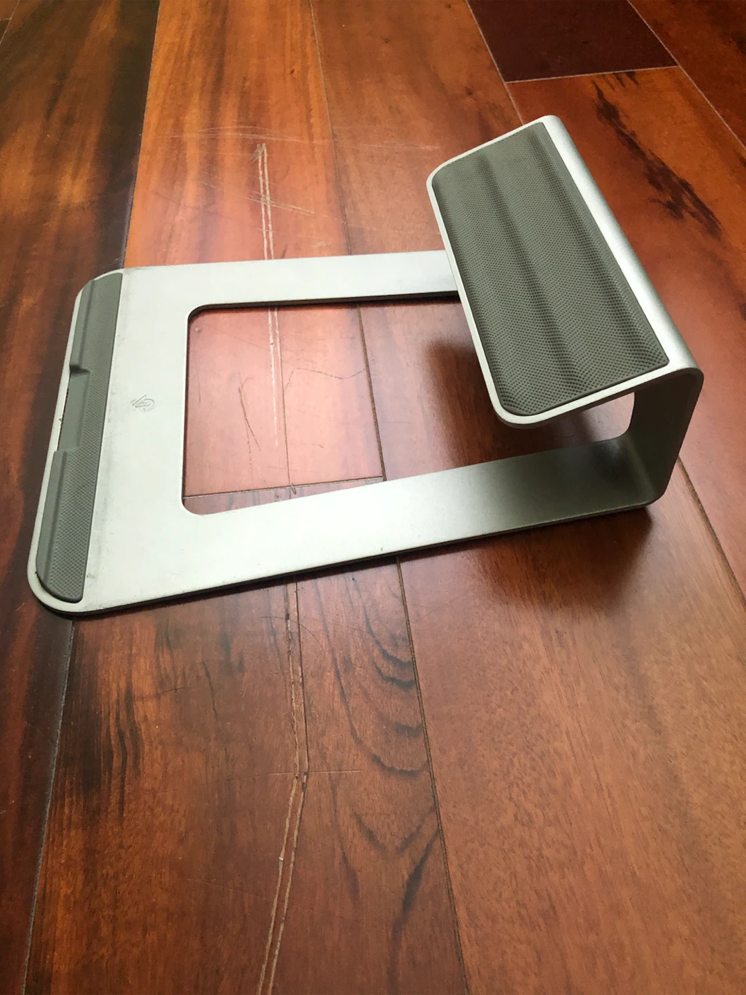 Laptop Stand - photo 2