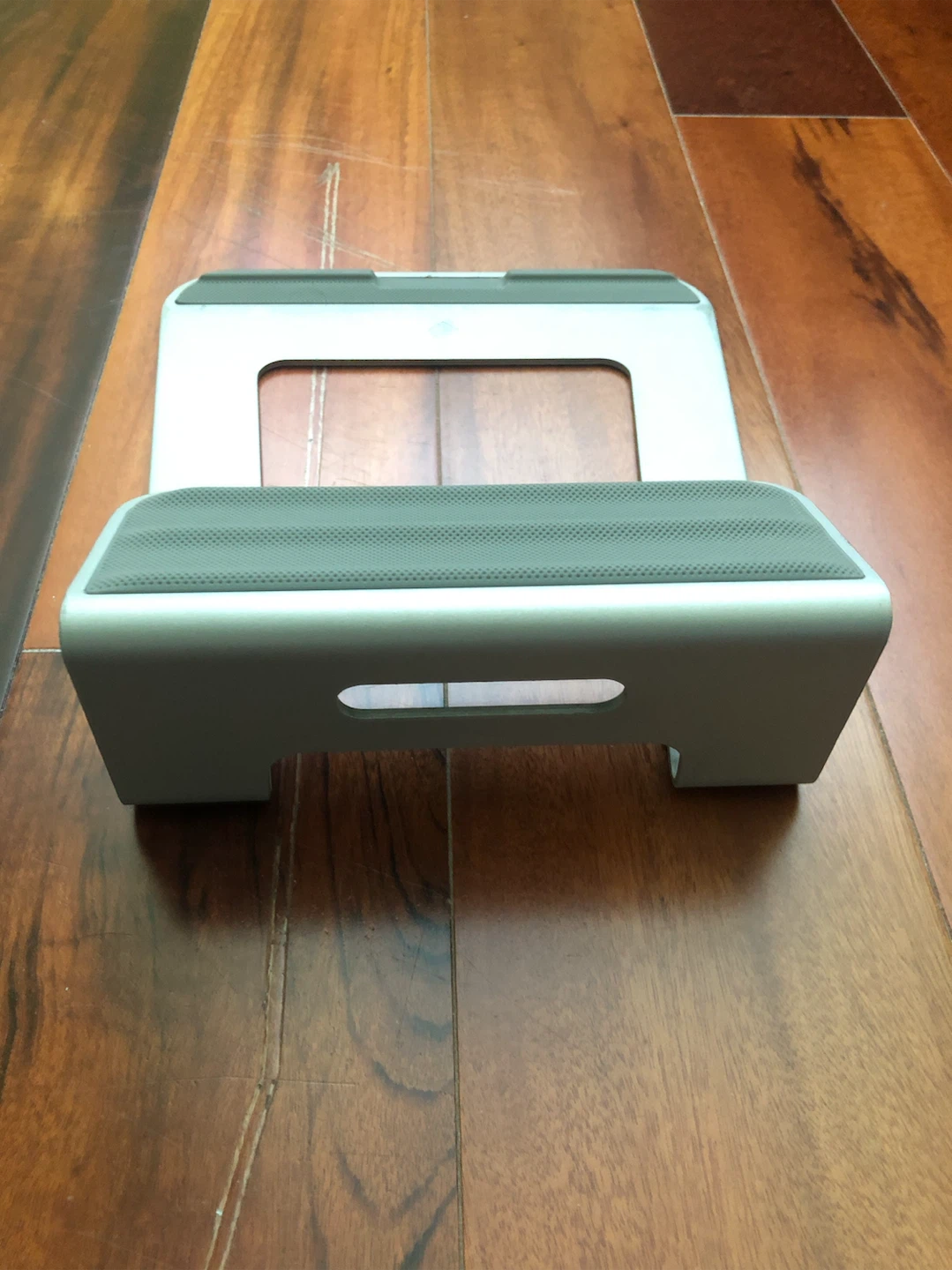 Laptop Stand - photo 3